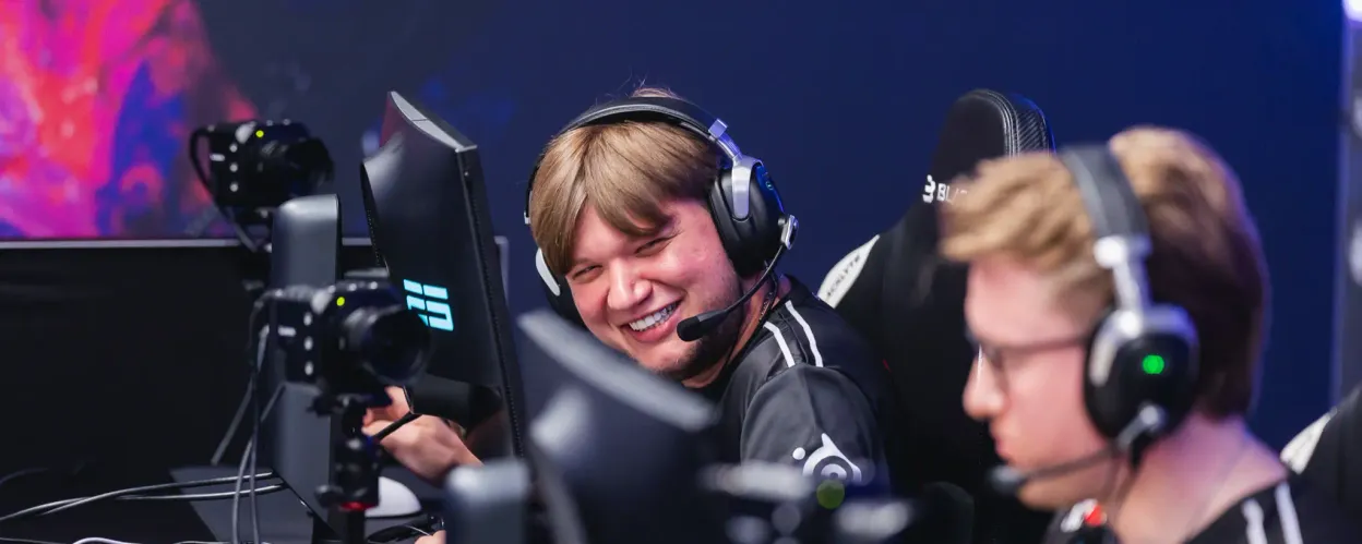 G2比赛开局不利，逆境调整求晋级突破