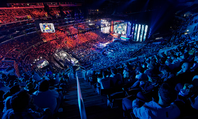 S15全球总决赛揭幕战IG战队对决T1战队，区王争霸赛瑞士轮赛制引爆激烈角逐