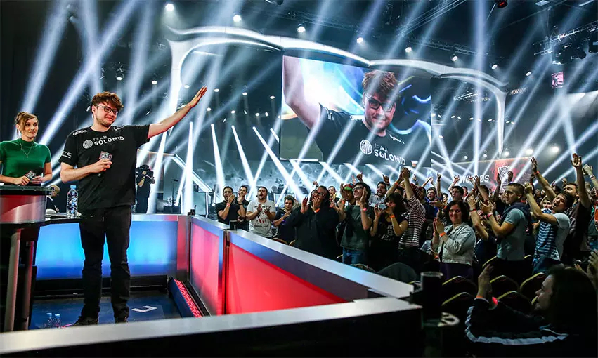 LCK赛制公平性引争议：双败淘汰制下GEN战队全年努力不敌KT战队，LPL粉丝质疑赛制缺陷