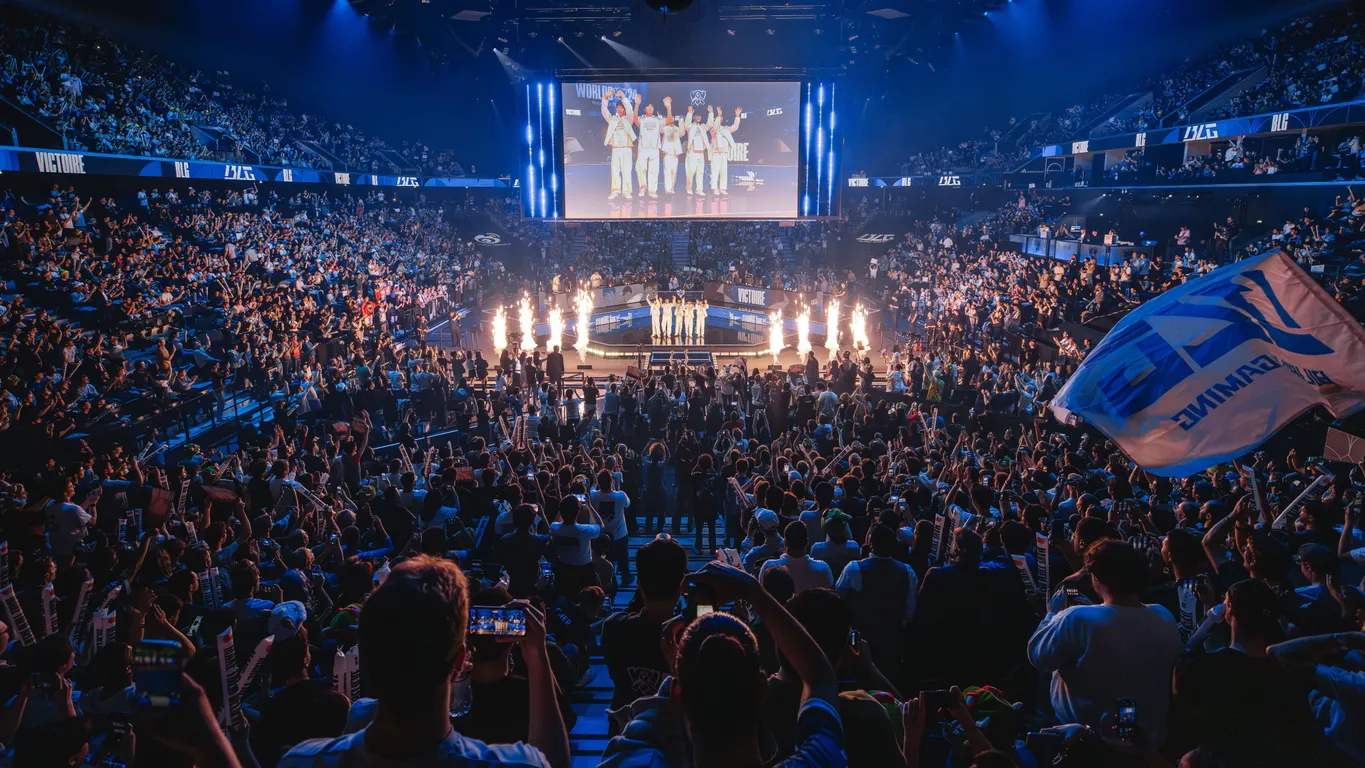 S15选手作息表公布，训练量每日超12小时。